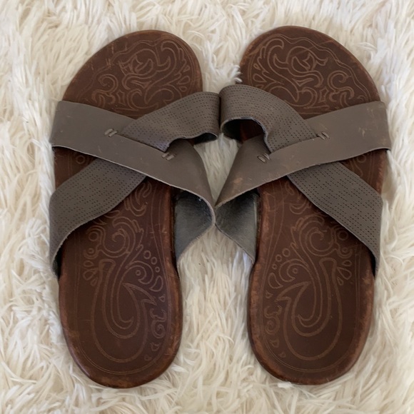 Olukai Mens Punono Leather Slide main image 3
